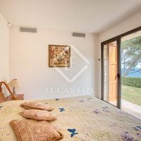 Villa by the lake, at the seaside in Spain, Catalunya, Begur, 283 sq.m.