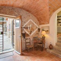 Дом в Испании, Каталония, Жирона, 408 кв.м.