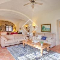 Дом в Испании, Каталония, Жирона, 408 кв.м.