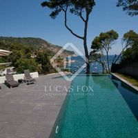 Villa by the lake in Spain, Catalunya, Begur, 527 sq.m.