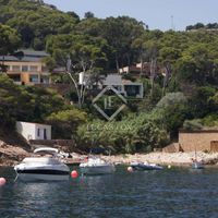 Villa by the lake in Spain, Catalunya, Begur, 527 sq.m.