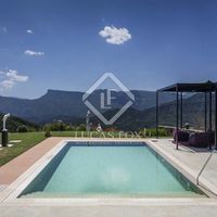 Villa in the mountains in Spain, Catalunya, Girona, 730 sq.m.