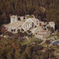 Элитная недвижимость в Испании, Каталония, Жирона, 2000 кв.м.