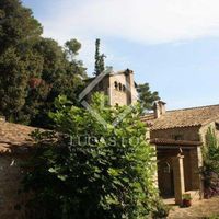 Элитная недвижимость в Испании, Каталония, Жирона, 2000 кв.м.