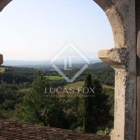 Элитная недвижимость в Испании, Каталония, Жирона, 2000 кв.м.