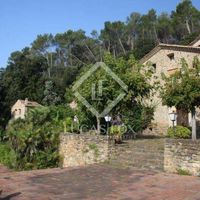 Элитная недвижимость в Испании, Каталония, Жирона, 2000 кв.м.