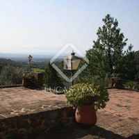 Элитная недвижимость в Испании, Каталония, Жирона, 2000 кв.м.