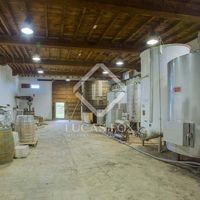 Villa in Spain, Catalunya, Girona, 790 sq.m.