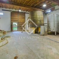 Villa in Spain, Catalunya, Girona, 790 sq.m.