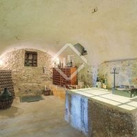 Villa in Spain, Catalunya, Girona, 790 sq.m.