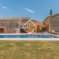 Дом в горах в Испании, Каталония, Жирона, 1790 кв.м.