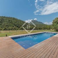 Дом в горах в Испании, Каталония, Жирона, 1790 кв.м.