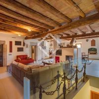 Дом в горах в Испании, Каталония, Жирона, 1790 кв.м.