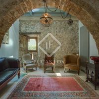 Дом в горах в Испании, Каталония, Жирона, 1790 кв.м.