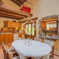 Дом в горах в Испании, Каталония, Жирона, 258 кв.м.