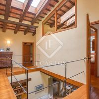 Дом в горах в Испании, Каталония, Жирона, 258 кв.м.