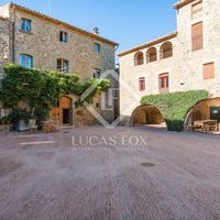 Villa in Spain, Catalunya, Girona, 720 sq.m.