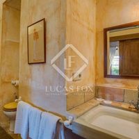 Villa in Spain, Catalunya, Girona, 720 sq.m.