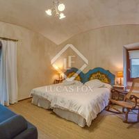 Villa in Spain, Catalunya, Girona, 720 sq.m.