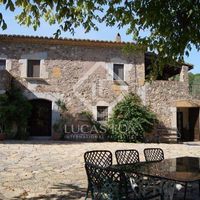 Дом в Испании, Каталония, Жирона, 900 кв.м.