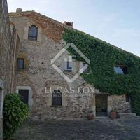 Дом в Испании, Каталония, Жирона, 900 кв.м.