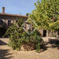 Дом в Испании, Каталония, Жирона, 900 кв.м.