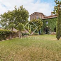 Villa in Spain, Catalunya, Girona, 1150 sq.m.