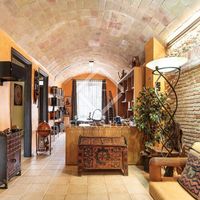 Villa in the big city in Spain, Catalunya, Girona, 399 sq.m.