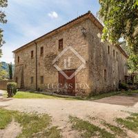 Villa in the mountains in Spain, Catalunya, Girona, 1000 sq.m.