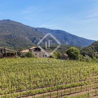 Villa in the mountains in Spain, Catalunya, Girona, 1540 sq.m.