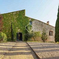 Villa in Spain, Catalunya, Girona, 650 sq.m.