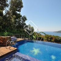 Villa at the seaside in Spain, Catalunya, Girona, 269 sq.m.