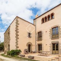 Дом в Испании, Каталония, Жирона, 645 кв.м.