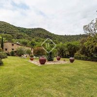 Дом в Испании, Каталония, Жирона, 689 кв.м.