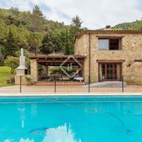 Дом в Испании, Каталония, Жирона, 689 кв.м.