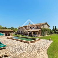 Villa in Spain, Catalunya, Girona, 644 sq.m.
