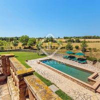 Villa in Spain, Catalunya, Girona, 644 sq.m.