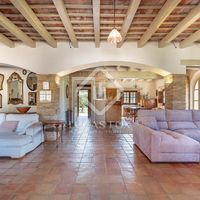 Villa in Spain, Catalunya, Girona, 644 sq.m.