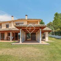 Вилла в горах в Испании, Каталония, Жирона, 731 кв.м.