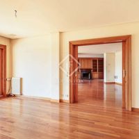 Вилла в горах в Испании, Каталония, Жирона, 731 кв.м.