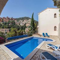 Вилла в Испании, Каталония, Багур, 220 кв.м.