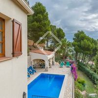 Вилла в Испании, Каталония, Багур, 220 кв.м.