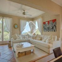 Вилла у моря в Испании, Каталония, Багур, 174 кв.м.