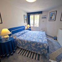 Вилла в деревне, у озера в Италии, Тронцано-Лаго-Маджоре, 350 кв.м.