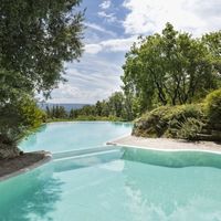 Villa in the village in Italy, Siena, 748 sq.m.