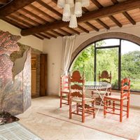 Villa in the village in Italy, Siena, 748 sq.m.