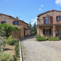 Rental house in the village in Italy, Umbria, 1117 sq.m.
