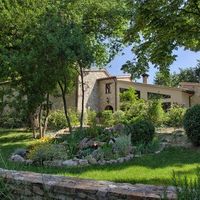 Villa in the village in Italy, Umbria, 752 sq.m.