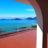 Villa at the seaside in Italy, Lerici, 200 sq.m.