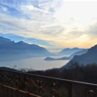Villa by the lake in Italy, Como, 300 sq.m.